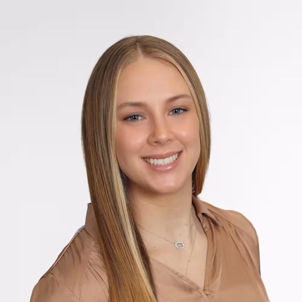 Hannah Rizzuto Headshot 2026